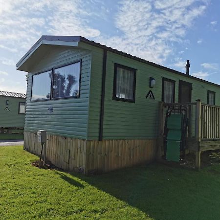 Woofles Luxury Caravan At Knaresborough Lido Exteriör bild