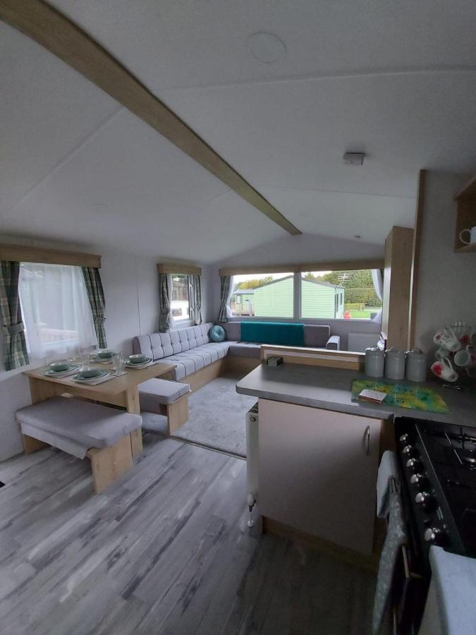 Woofles Luxury Caravan At Knaresborough Lido Exteriör bild