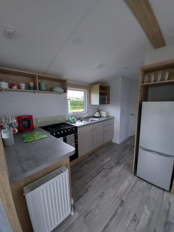 Woofles Luxury Caravan At Knaresborough Lido Exteriör bild