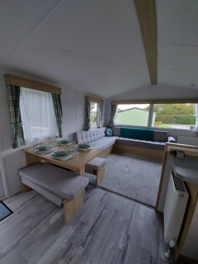 Woofles Luxury Caravan At Knaresborough Lido Exteriör bild